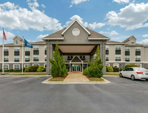 Clarion Pointe Columbus-Bradley Park hotel detail image 1