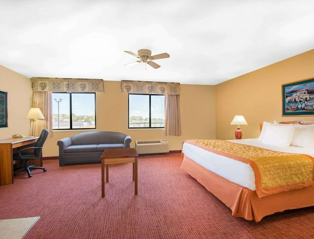 Hawthorn Suites by Wyndham Albuquerque hotel detail image 4
