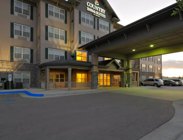 Country Inn & Suites by Radisson, Grand Forks, ND hotel detail image 1