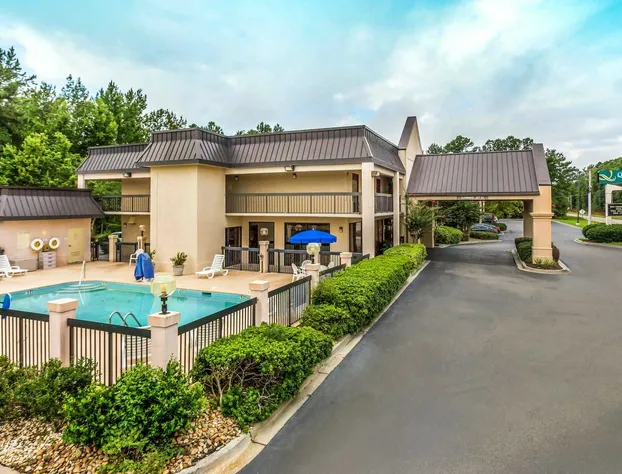 Quality Inn hotel detail image 3