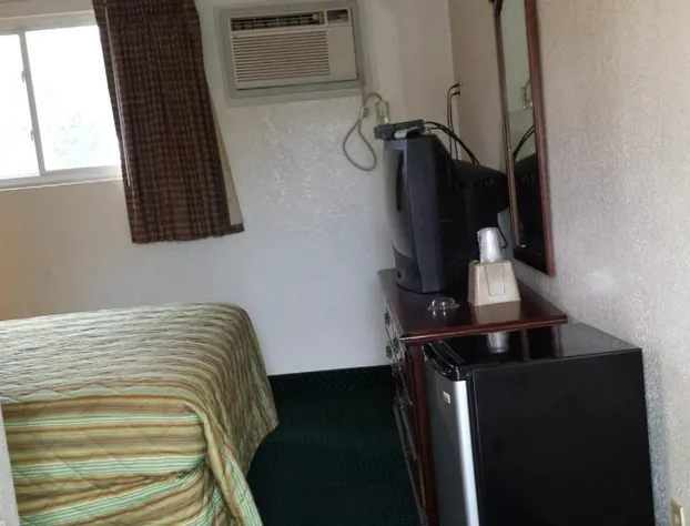 Hallmark Motel hotel detail image 4