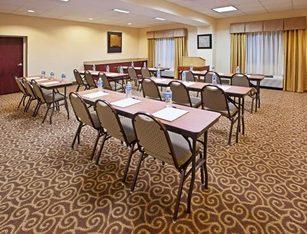 Holiday Inn Express Hotel & Suites Niagara Falls by IHG hotel detail image 4