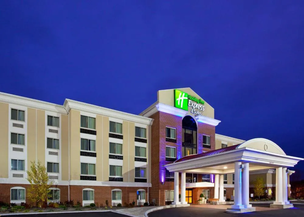 Holiday Inn Express Hotel & Suites Niagara Falls by IHG hotel hero