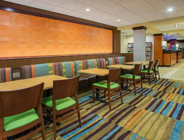 Fairfield Inn & Suites by Marriott Sevierville Kodak hotel detail image 2