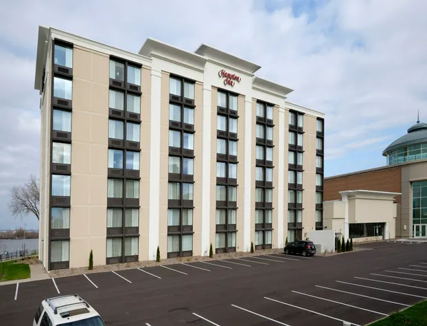 Hampton Inn Green Bay Downtown hotel detail image 1