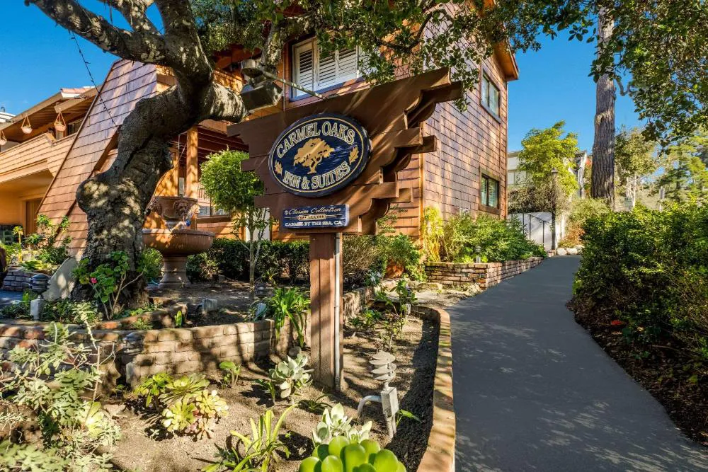 Clarion Collection Carmel Oaks Inn hotel hero