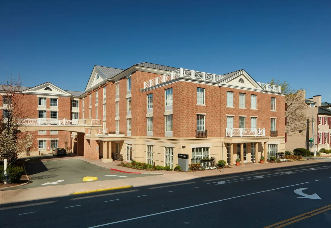 Courtyard by Marriott Charlottesville University Medical Ctr hotel hero