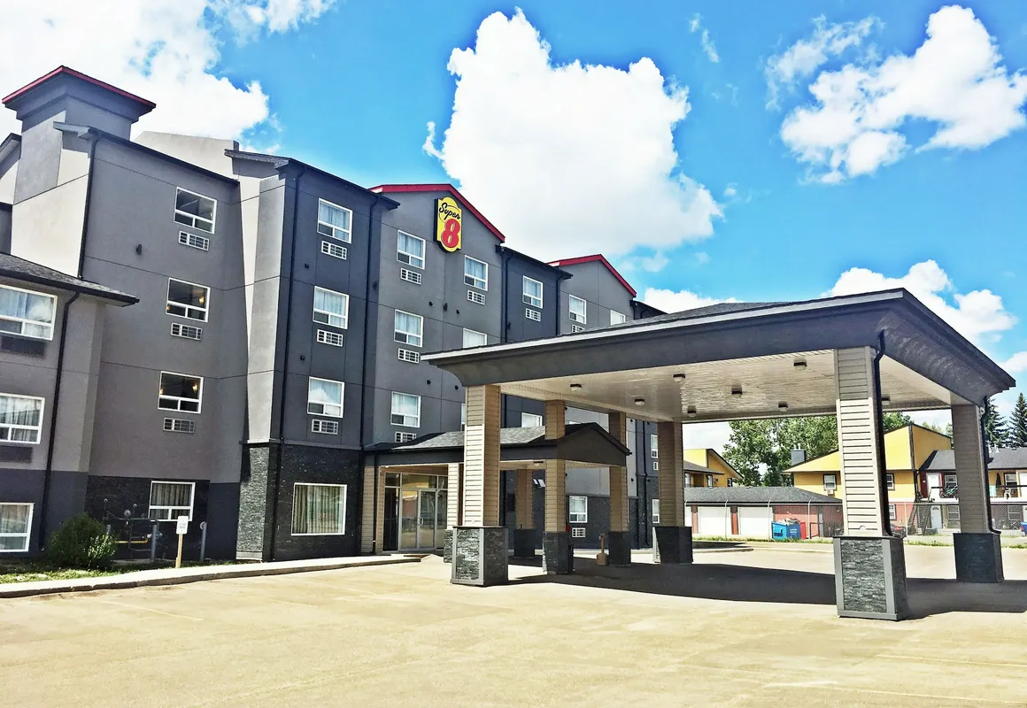Super 8 by Wyndham Regina hotel hero