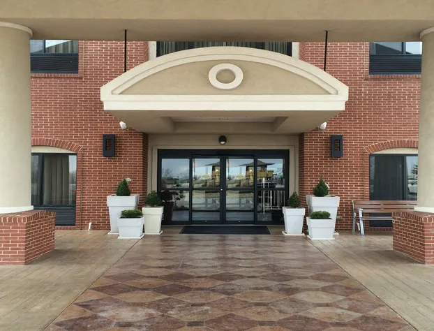 Holiday Inn Express & Suites Oklahoma City West-Yukon by IHG hotel detail image 2