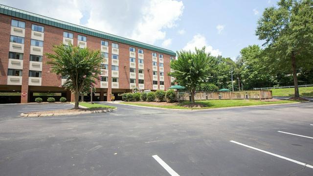 Country Inn & Suites by Radisson, Williamsburg East (Busch Gardens), VA hotel detail image 3