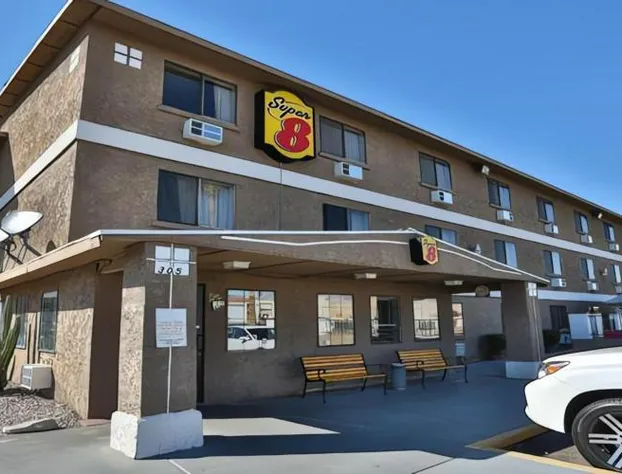 Super 8 by Wyndham Lake Havasu City hotel detail image 2