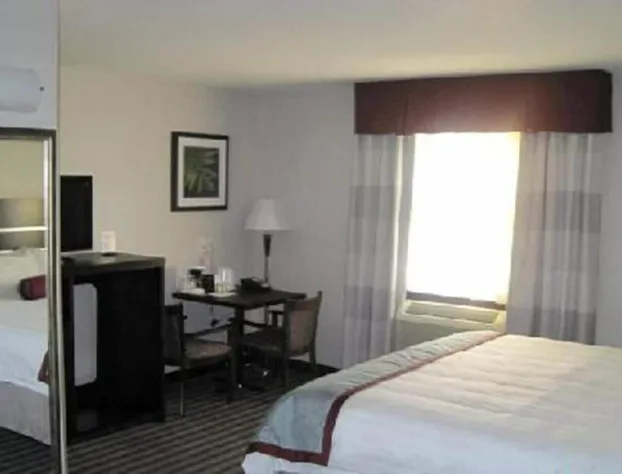 Super 8 by Wyndham Saskatoon Near Downtown hotel detail image 3