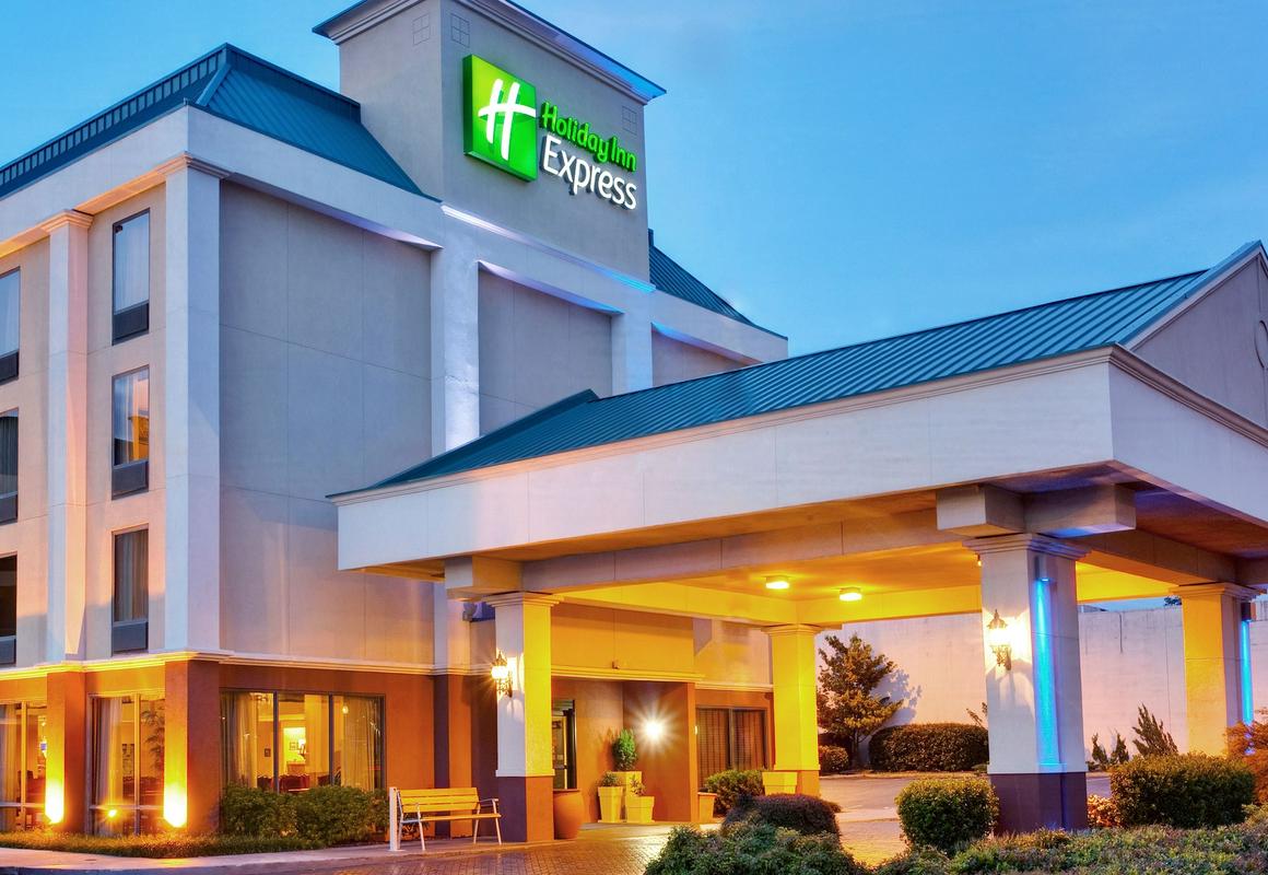 Holiday Inn Express Memphis Medical Center Midtown by IHG hotel hero