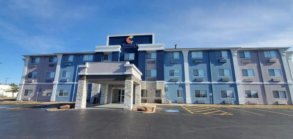 Comfort Inn & Suites Oklahoma City North - Quail Springs hotel detail image 2