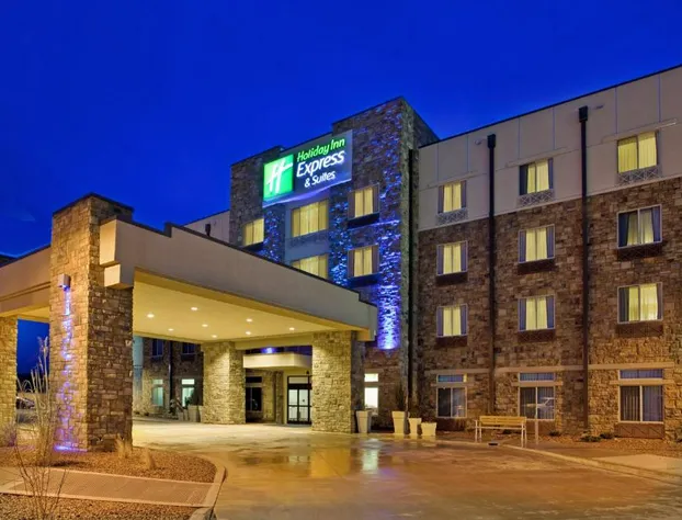 Holiday Inn Express Hotel & Suites Gallup East by IHG hotel detail image 1