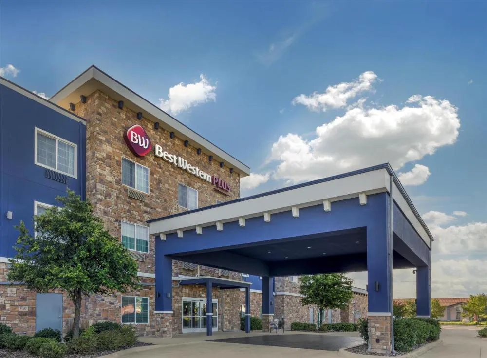 Best Western Plus Fort Worth Forest Hill Inn & Suites hotel hero