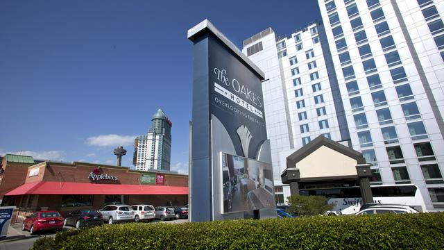 Oakes Hotel Overlooking the Falls hotel detail image 1