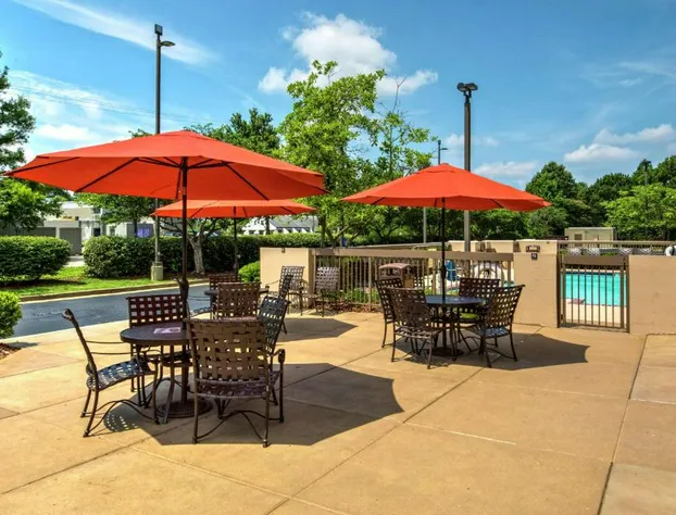 Hampton Inn & Suites Memphis-Wolfchase Galleria hotel detail image 3