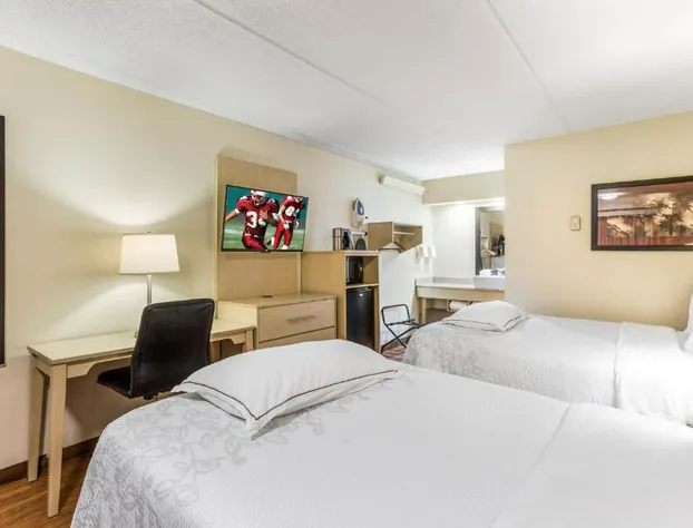 Red Roof Inn PLUS+ Nashville North - Goodlettsville hotel detail image 4