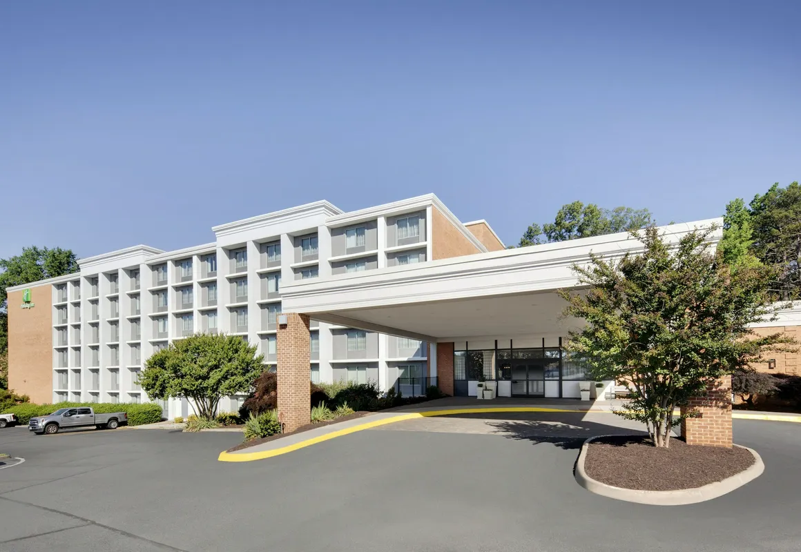 Holiday Inn Charlottesville-Univ Area by IHG hotel hero