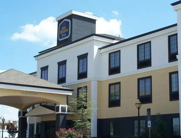 Best Western Plus Barsana Hotel & Suites hotel detail image 1