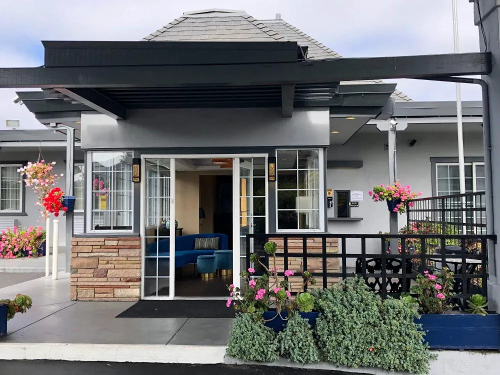 Blu Pacific Hotel hotel hero