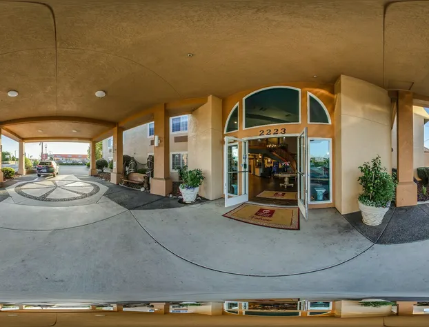 Clarion Hotel By Humboldt Bay hotel detail image 1