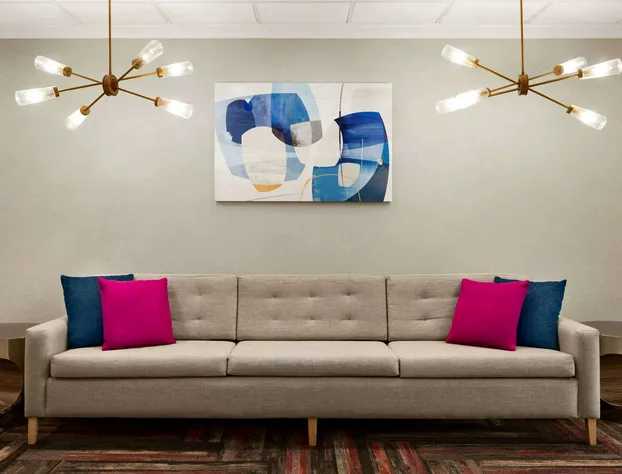 La Quinta Inn & Suites by Wyndham Lackawanna hotel detail image 3