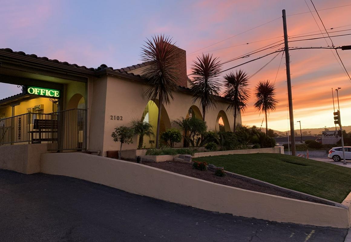 El Castell Motel hotel hero