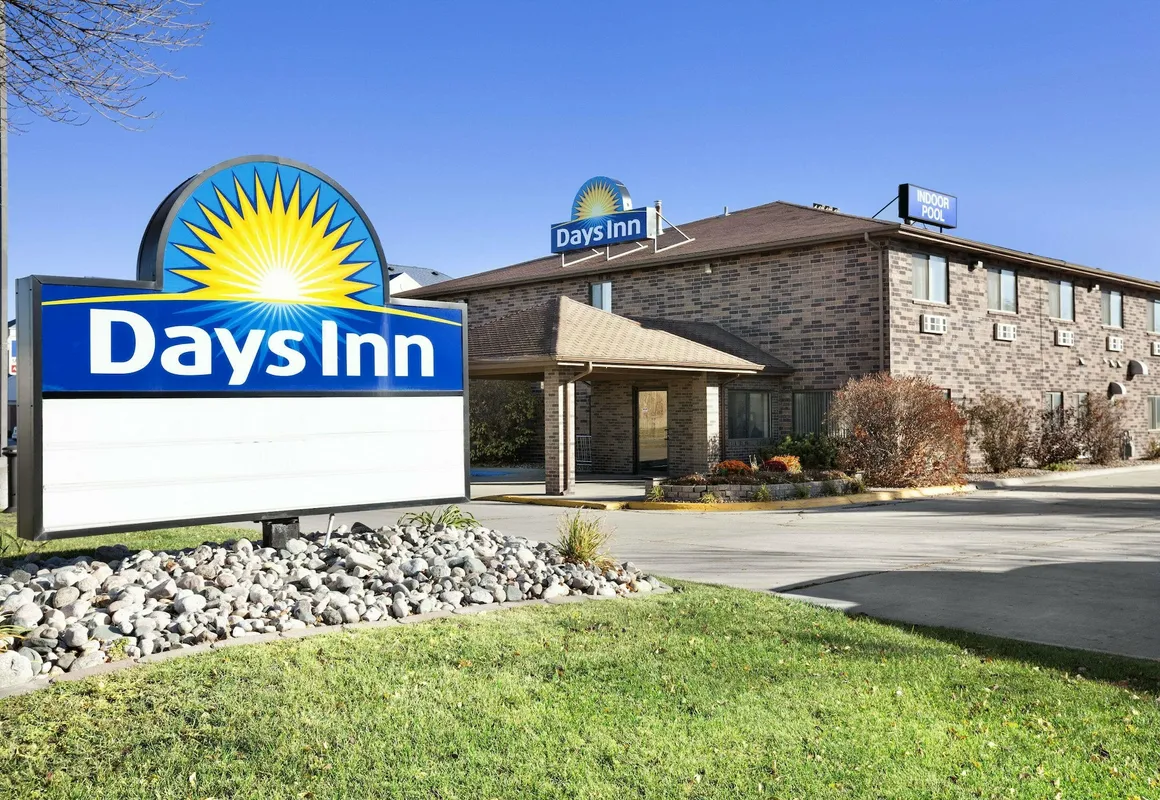 Days Inn by Wyndham Grand Forks Columbia Mall hotel hero