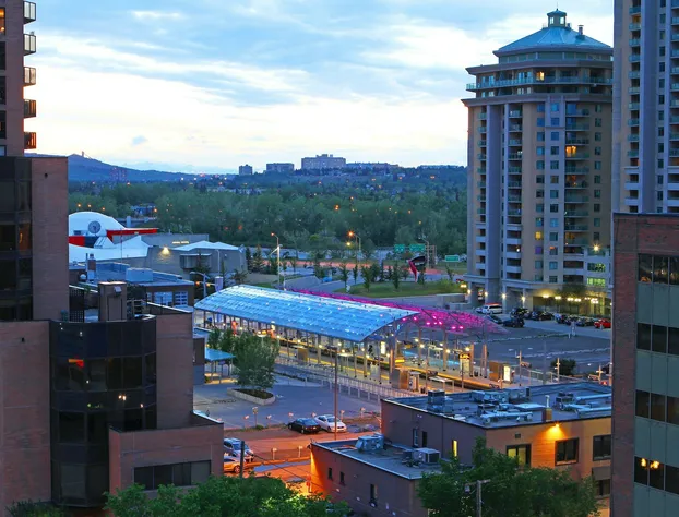 Holiday Inn Express Hotel & Suites Calgary by IHG hotel detail image 3