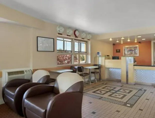 Econo Lodge Flagstaff Route 66 hotel detail image 3