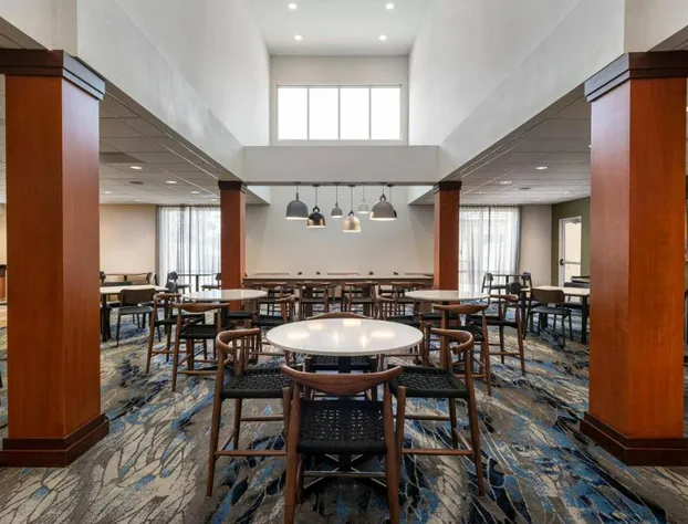 Fairfield Inn & Suites Visalia Tulare hotel detail image 3