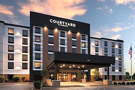 Courtyard by Marriott Louisville Airport hotel detail image 2