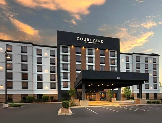 Courtyard by Marriott Louisville Airport hotel detail image 1