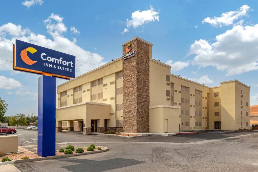 Comfort Inn & Suites Albuquerque Downtown hotel hero
