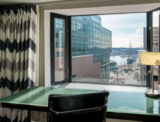 Comfort Inn & Suites Baltimore Inner Harbor hotel detail image 3