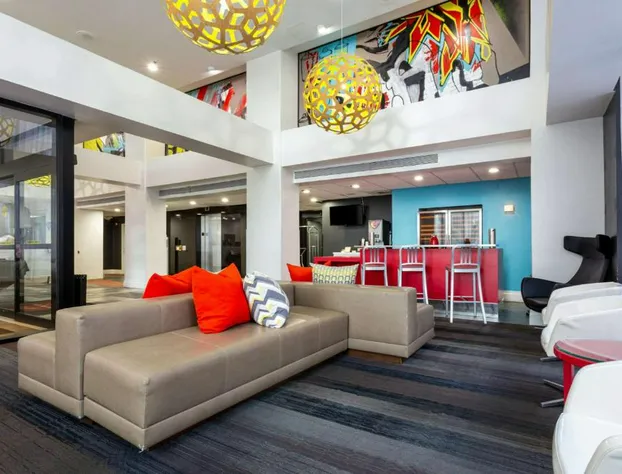 Comfort Inn & Suites Baltimore Inner Harbor hotel detail image 4