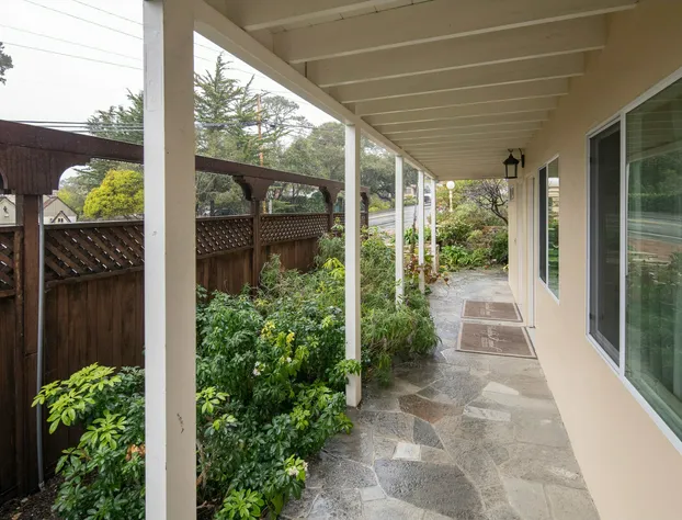 Vendange Carmel Inn & Suites hotel detail image 2