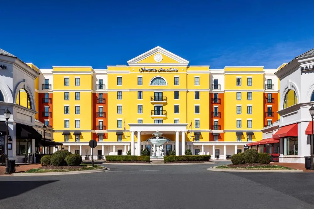 Hampton Inn & Suites Charlotte/South Park at Phillips Place hotel hero