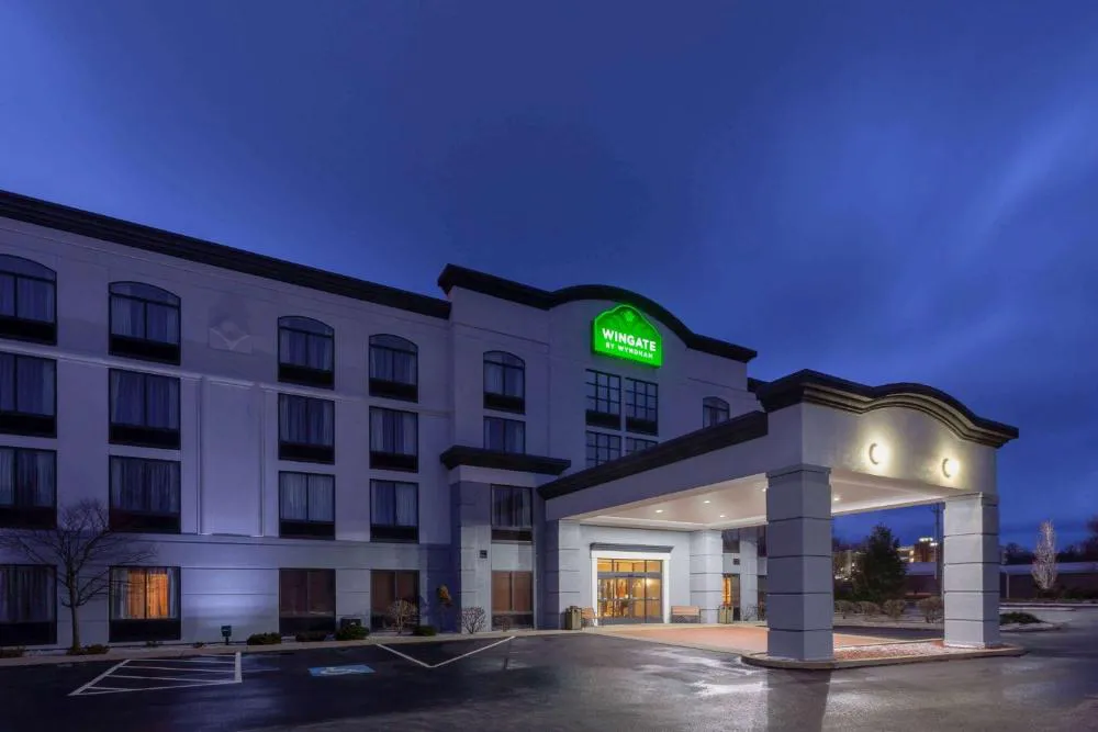 Wingate by Wyndham Erie hotel hero