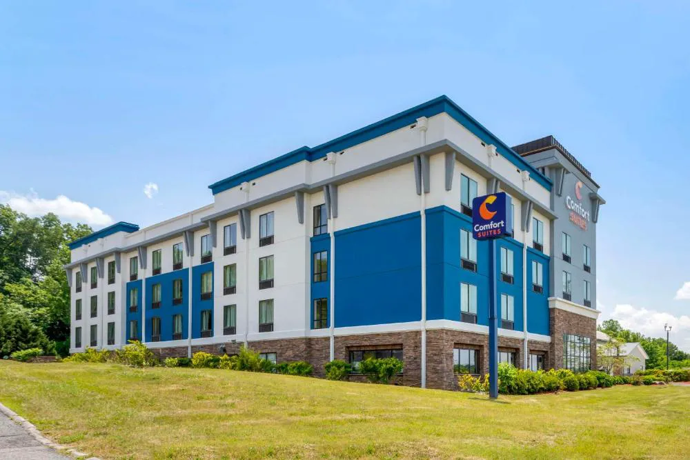 Comfort Suites Kodak Sevierville hotel hero