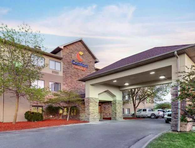 Comfort Suites Omaha East-Council Bluffs hotel detail image 2