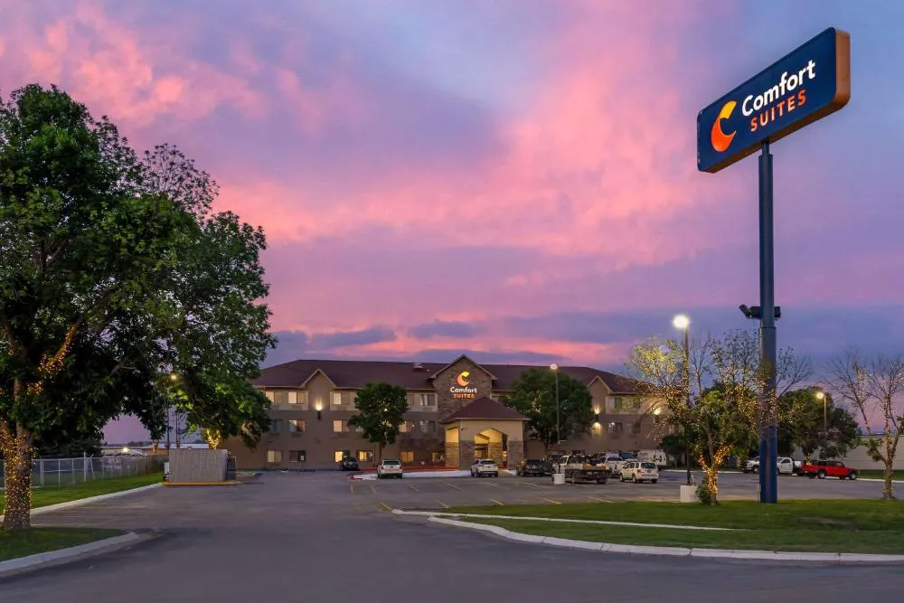 Comfort Suites Omaha East-Council Bluffs hotel hero