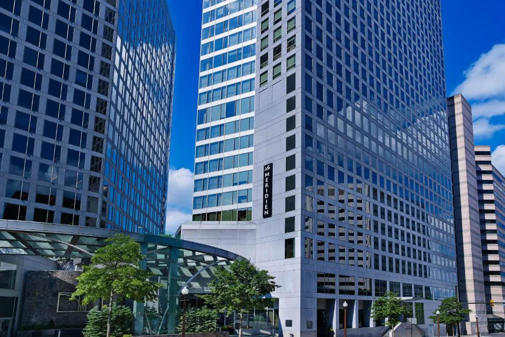 Le Meridien Arlington hotel hero