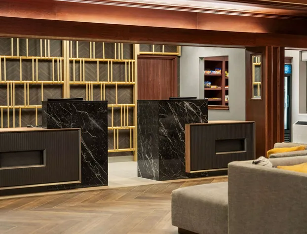 La Quinta Inn & Suites by Wyndham Madison American Center hotel detail image 1