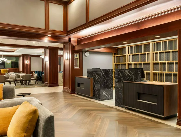 La Quinta Inn & Suites by Wyndham Madison American Center hotel detail image 1