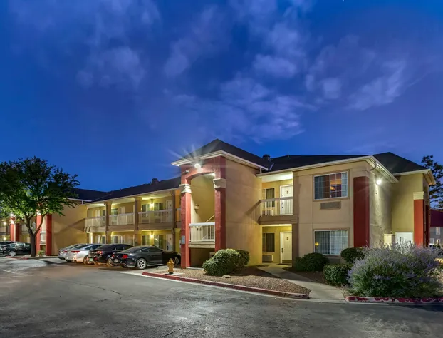 Suburban Studios Albuquerque Uptown hotel detail image 4