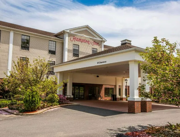 Hampton Inn Hadley-Amherst Area hotel detail image 1