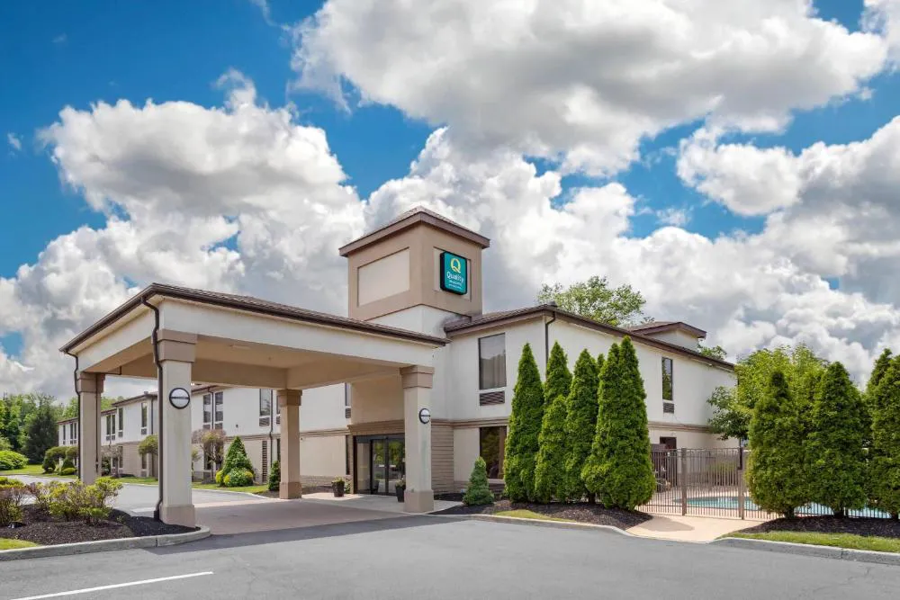 Quality Inn & Suites NJ State Capital Area hotel hero